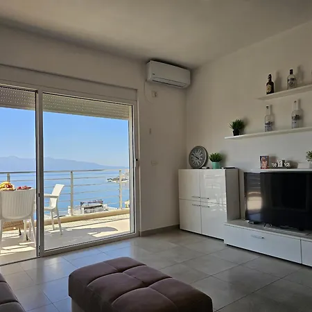Wonderful View Apartment *